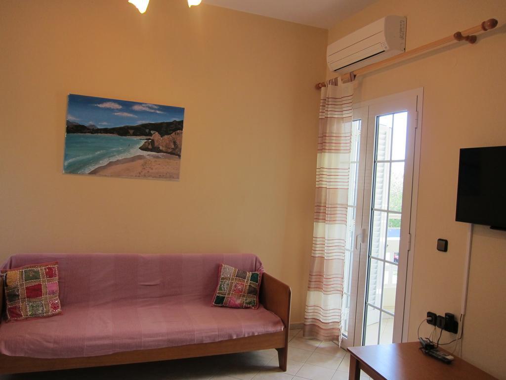 Stelios Apartments Ísztro Kültér fotó