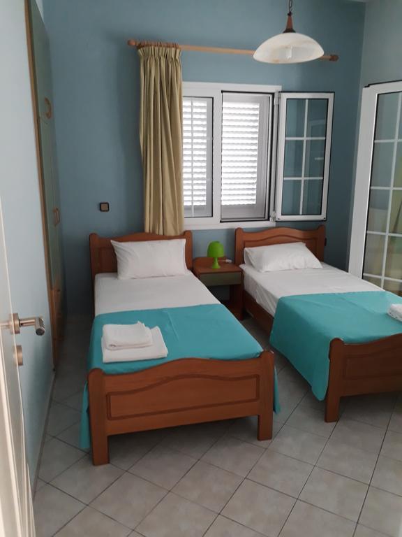 Stelios Apartments Ísztro Kültér fotó